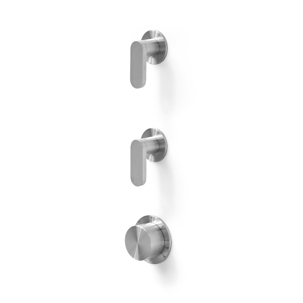 Thermostatic mixer with 2 open/close taps