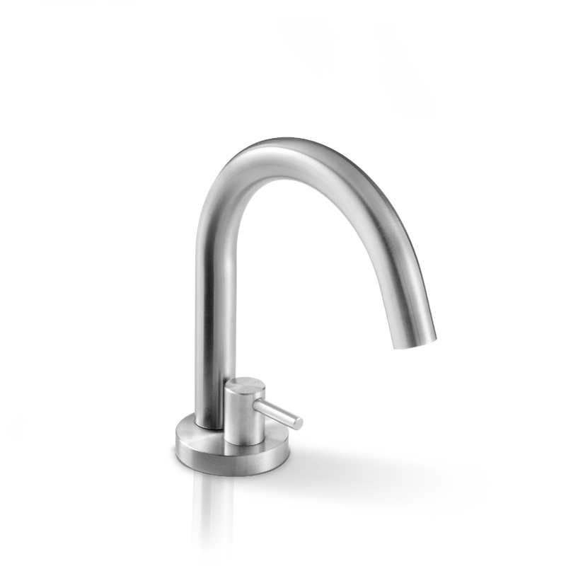 Rubinetto monoforo acqua fredda con bocca orientabile
